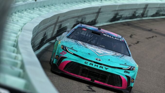 NASCAR Cup Series Straight Talk Wireless 400
