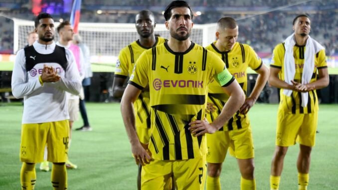 topshot-fbl-eur-c1-barcelona-borussia-dortmund