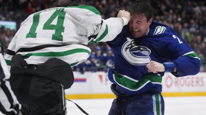 NHL-Vancouver-Canucks-Dallas-Stars-fight